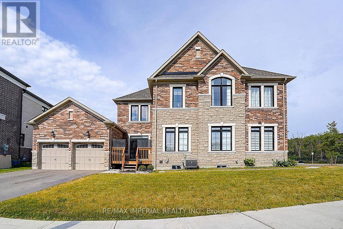 135 MCCAGUE AVENUE, Richmond Hill, ON L4S0M2