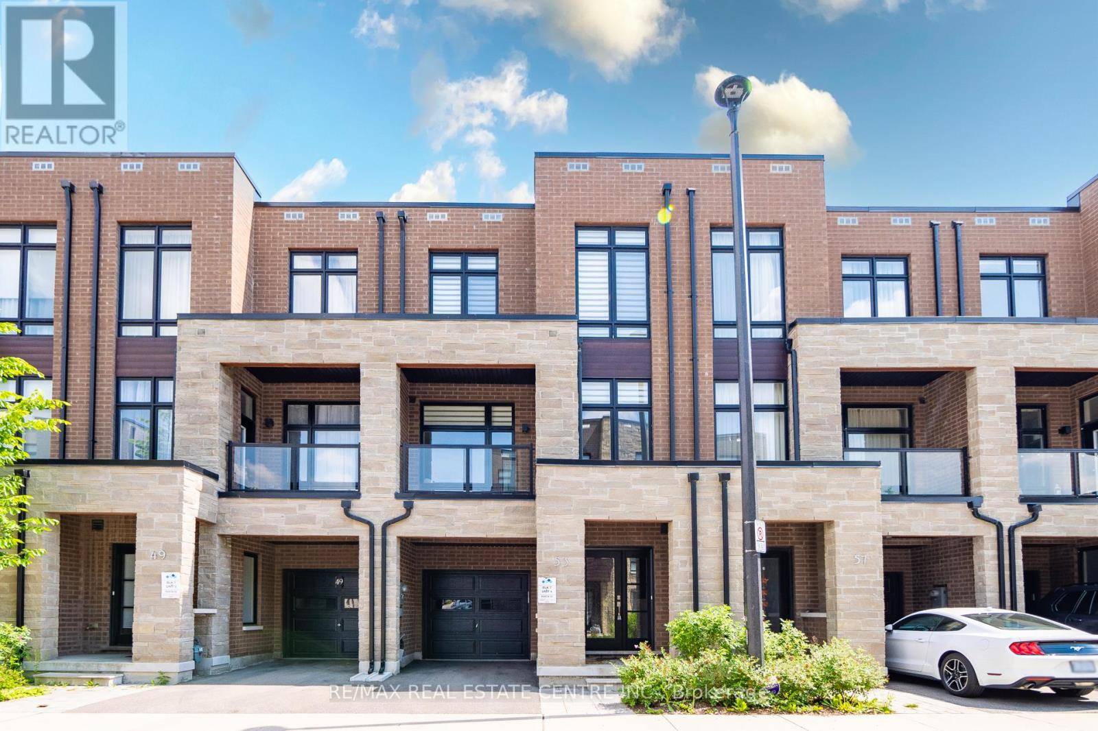 53 BENOIT STREET, Vaughan (vellore Village), ON L4H4R3