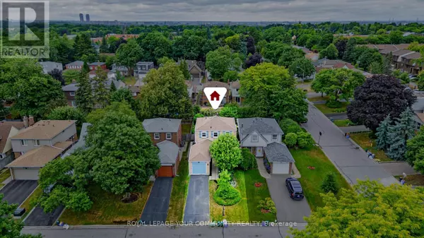 42 HOLSWORTHY CRESCENT, Markham (german Mills), ON L3T4C6
