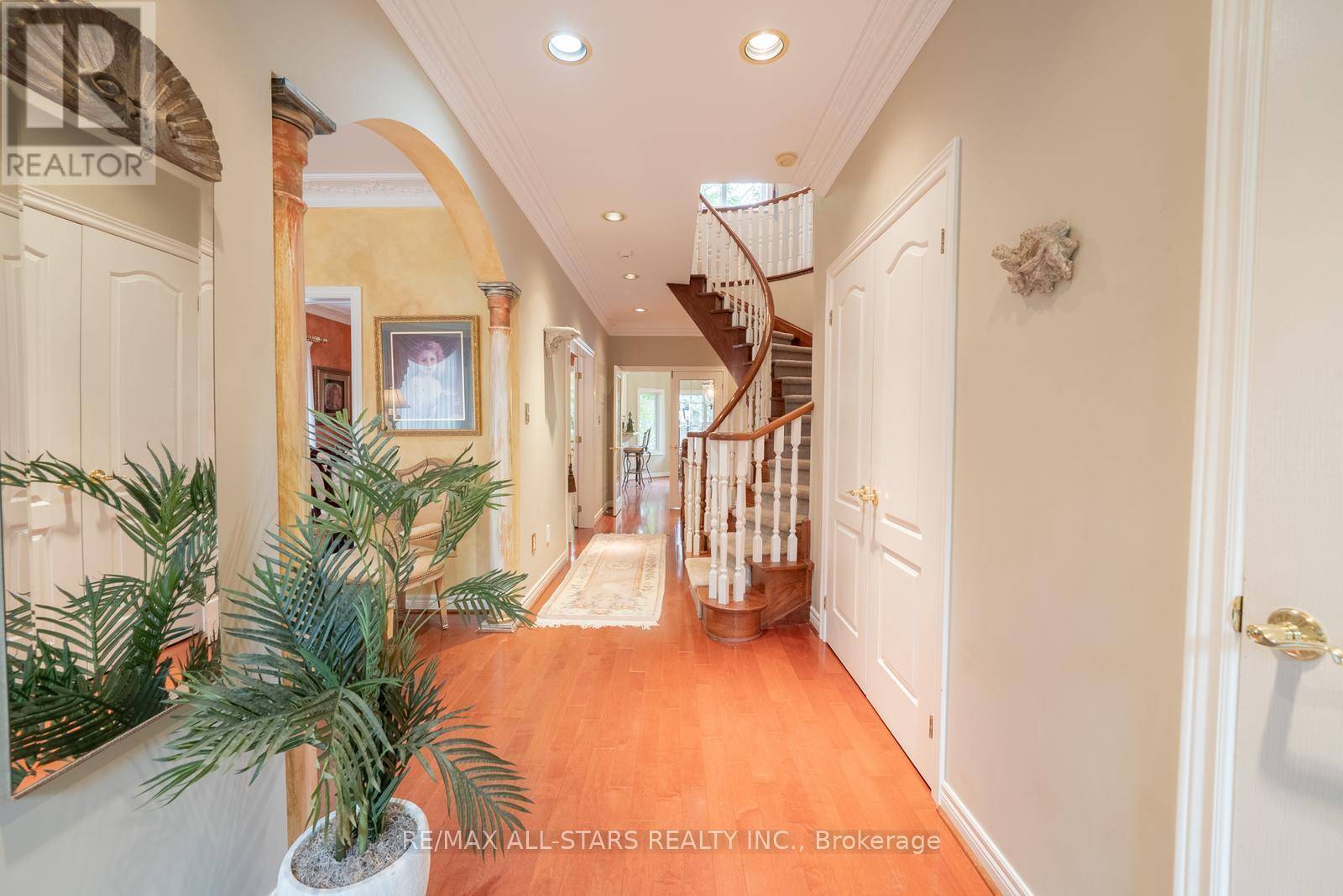 Whitchurch-stouffville (stouffville), ON L4A1K2,129 LORI AVENUE