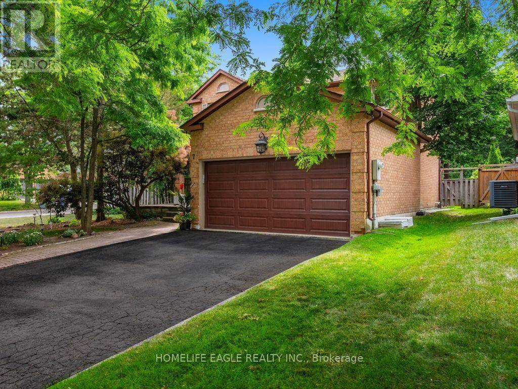 7 MOFFAT CRESCENT, Aurora (aurora Heights), ON L4G4Z6