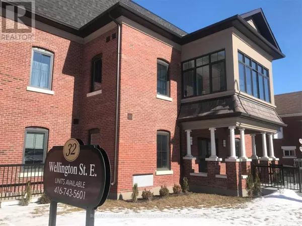 32 Wellington ST East #308, Aurora (aurora Village), ON L4G1H5