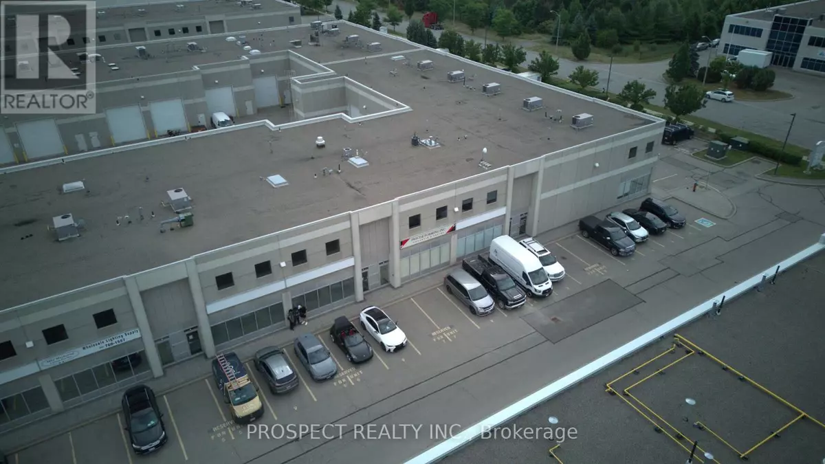 Vaughan (concord), ON L4K5Y7,399 Four Valley DR #8