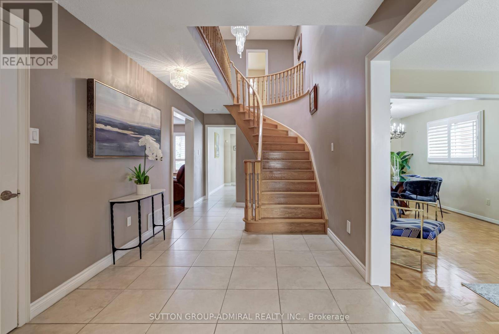 Vaughan (east Woodbridge), ON L4L4B7,393 ABERDEEN AVENUE