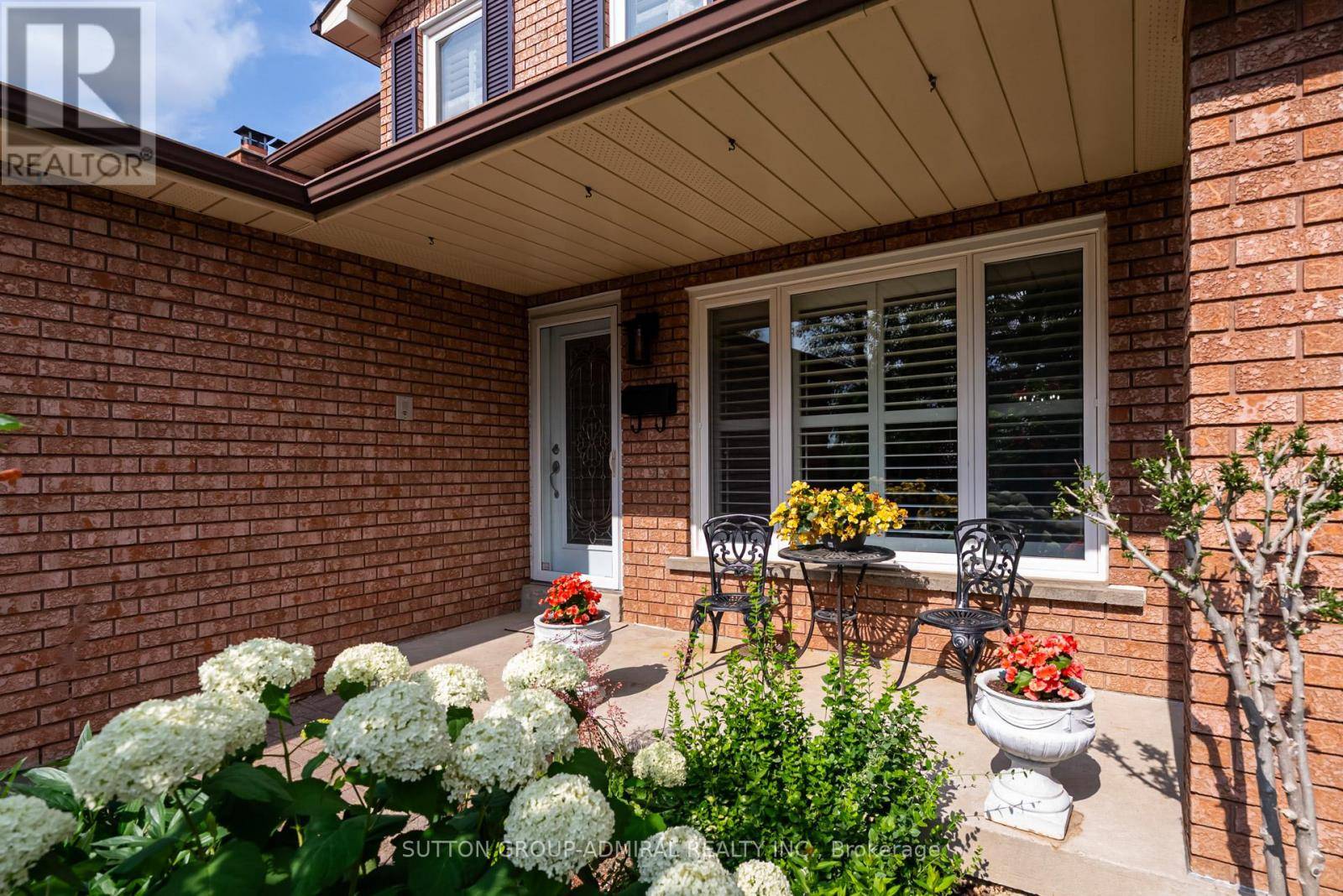 Vaughan (east Woodbridge), ON L4L4B7,393 ABERDEEN AVENUE