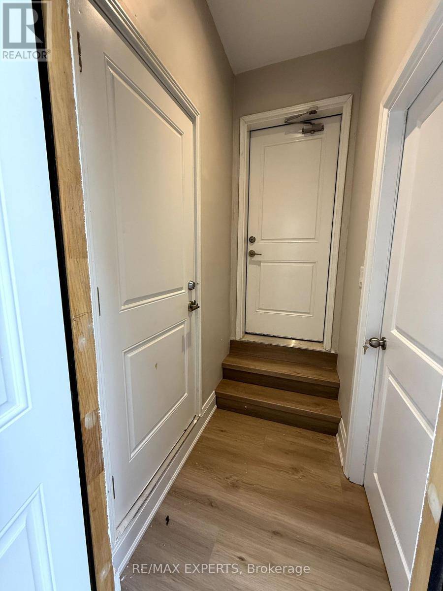 East Gwillimbury (holland Landing), ON L9N0T2,BASEMENT APARTMENT - 41 TERRAIN COURT