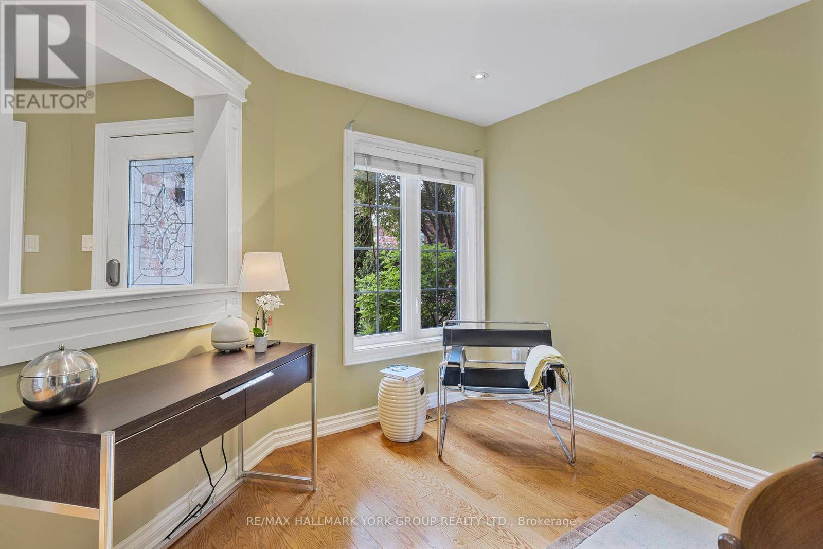 Aurora (bayview Wellington), ON L4G7G5,110 RUSH ROAD