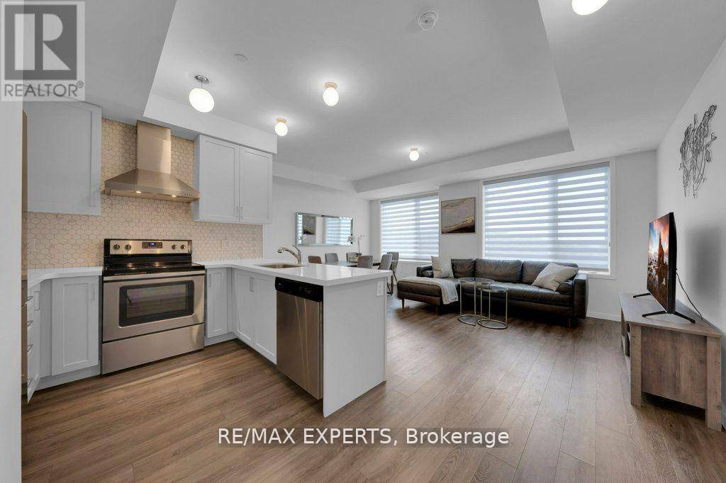 Aurora (aurora Heights), ON L4G1N4,100 Alex Gardner CIR #04