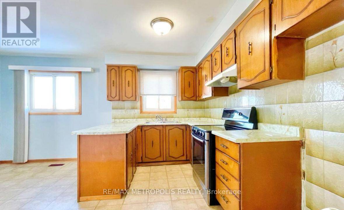 Vaughan (glen Shields), ON L4K2E4,3 Prairie Dunes PL #Upper