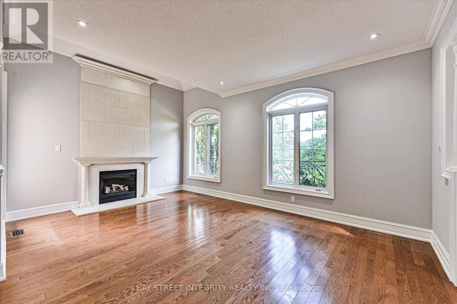 Vaughan, ON L6A2V5,71 NEVADA CRESCENT