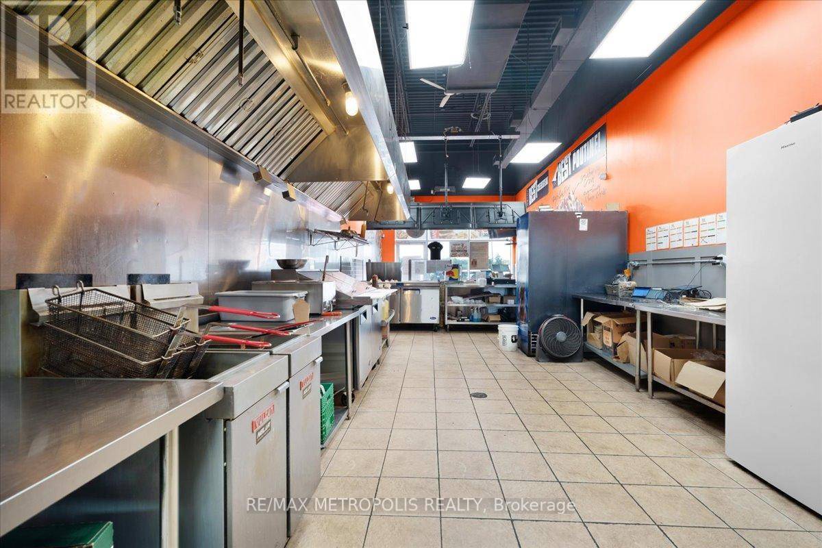 Bradford West Gwillimbury (bradford), ON L3Z0J4,450 Holland ST West #10