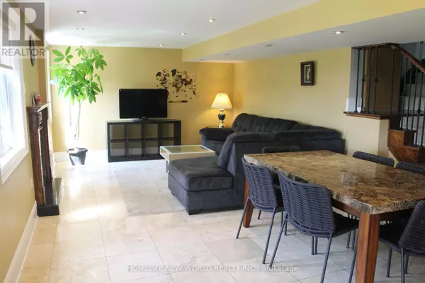 37 TOWNWOOD DRIVE, Richmond Hill (jefferson), ON L4E4S9