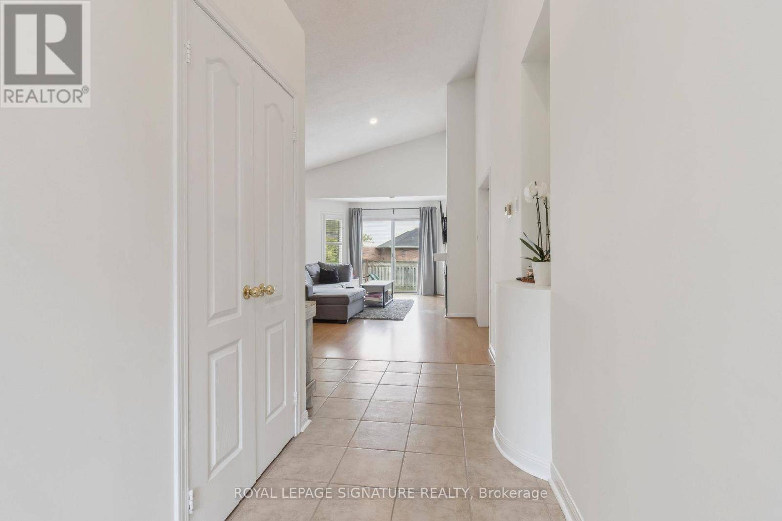 East Gwillimbury (mt Albert), ON L0G1M0,38 ROYAL AMBER CRESCENT
