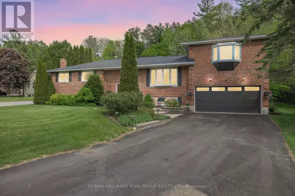 East Gwillimbury (holland Landing), ON L9N1G1,14 ANCHOR COURT
