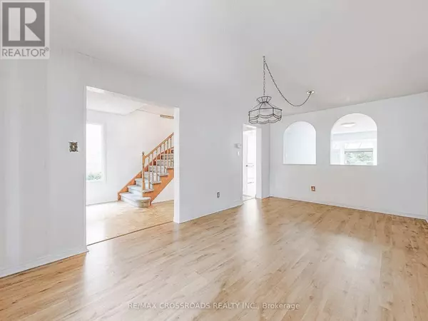 Markham (markham Village), ON L3P3L5,61 HAMILTON HALL DRIVE