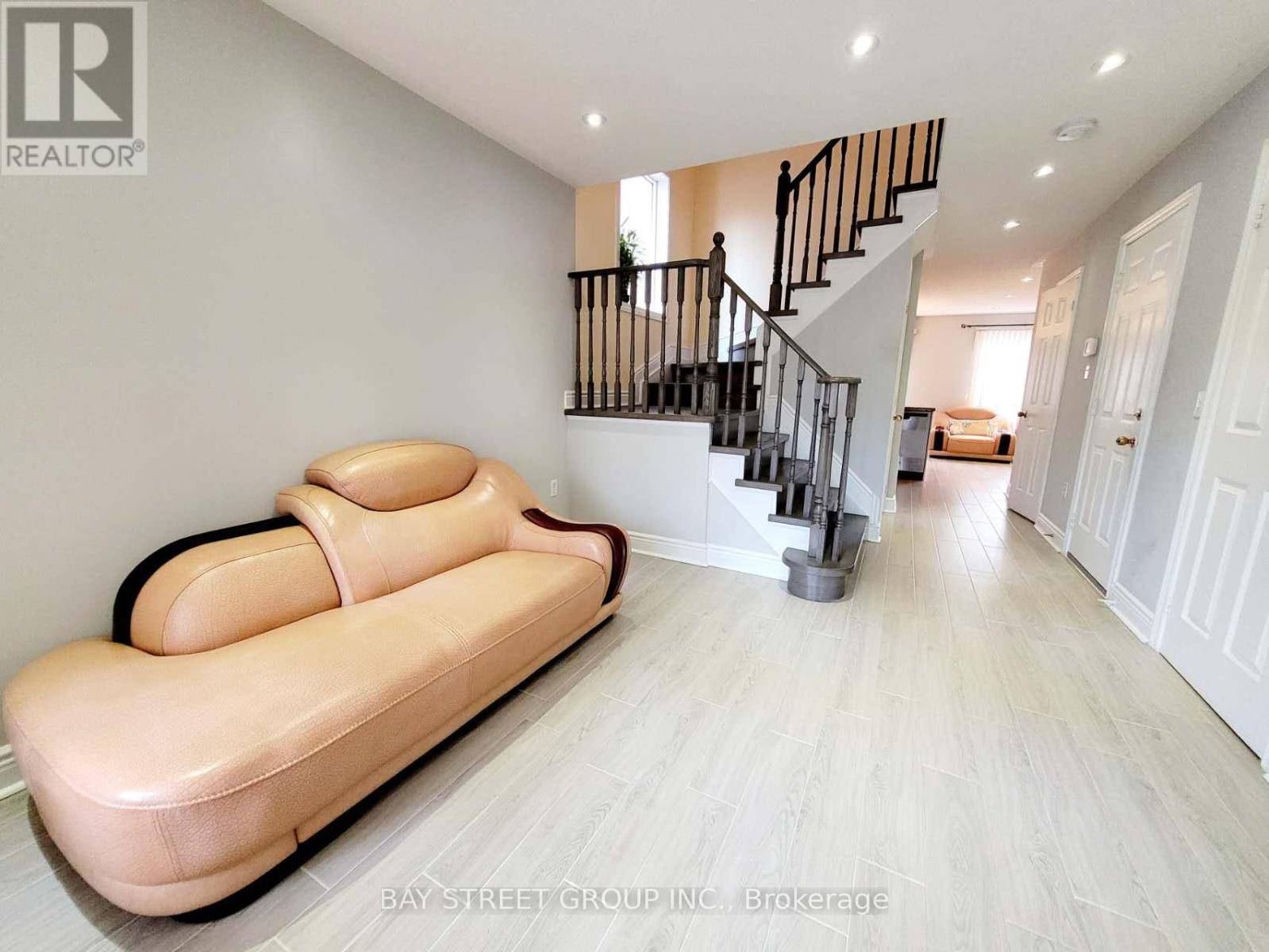 Markham (greensborough), ON L6E1S3,14 CORNERSTONE ROAD
