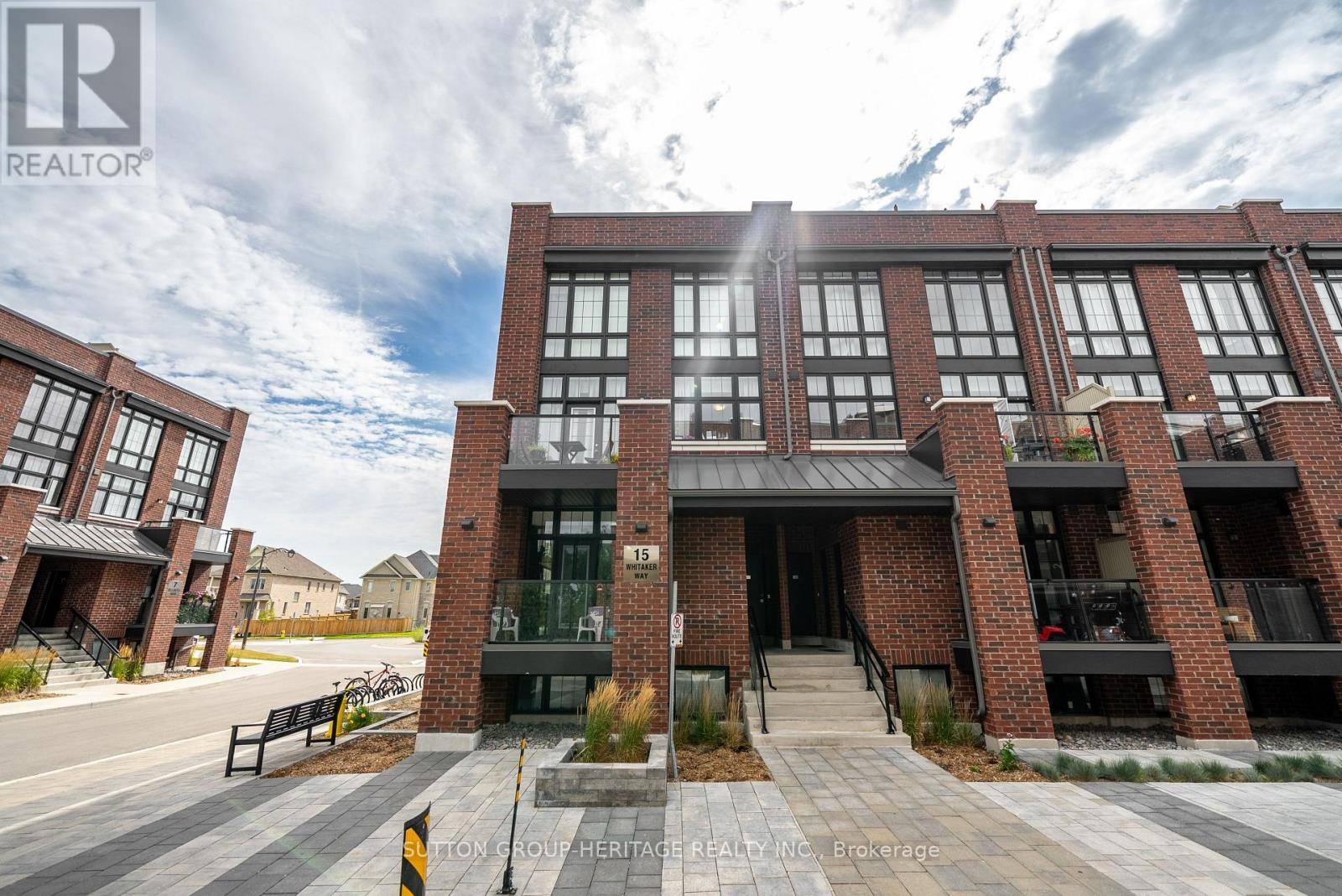 15 Whitaker WAY #427, Whitchurch-stouffville (stouffville), ON L4A4T4