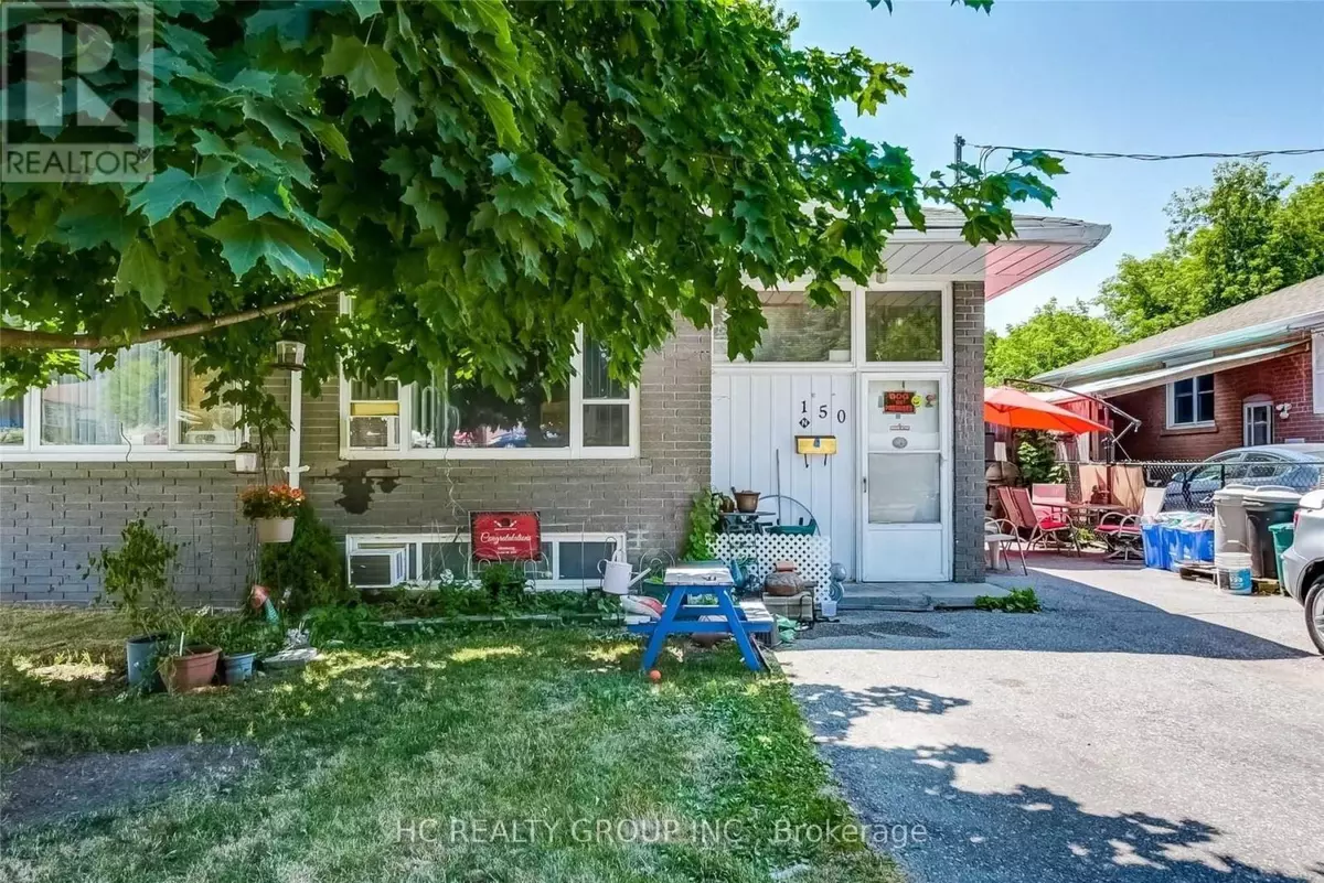 Newmarket (bristol-london), ON L3Y2W2,150 Maurice CT #Upper