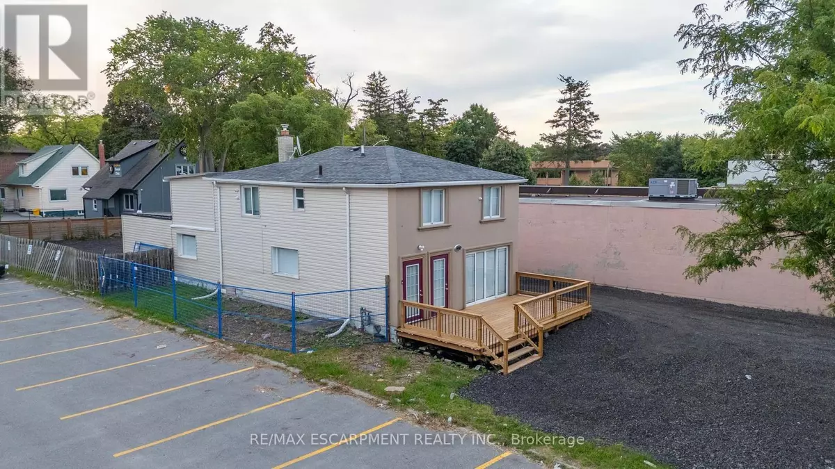 Richmond Hill (north Richvale), ON L4C3C1,10329 YONGE STREET