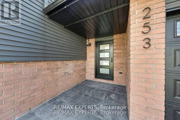 Essa (thornton), ON L0L2N0,253 SPENCER AVENUE