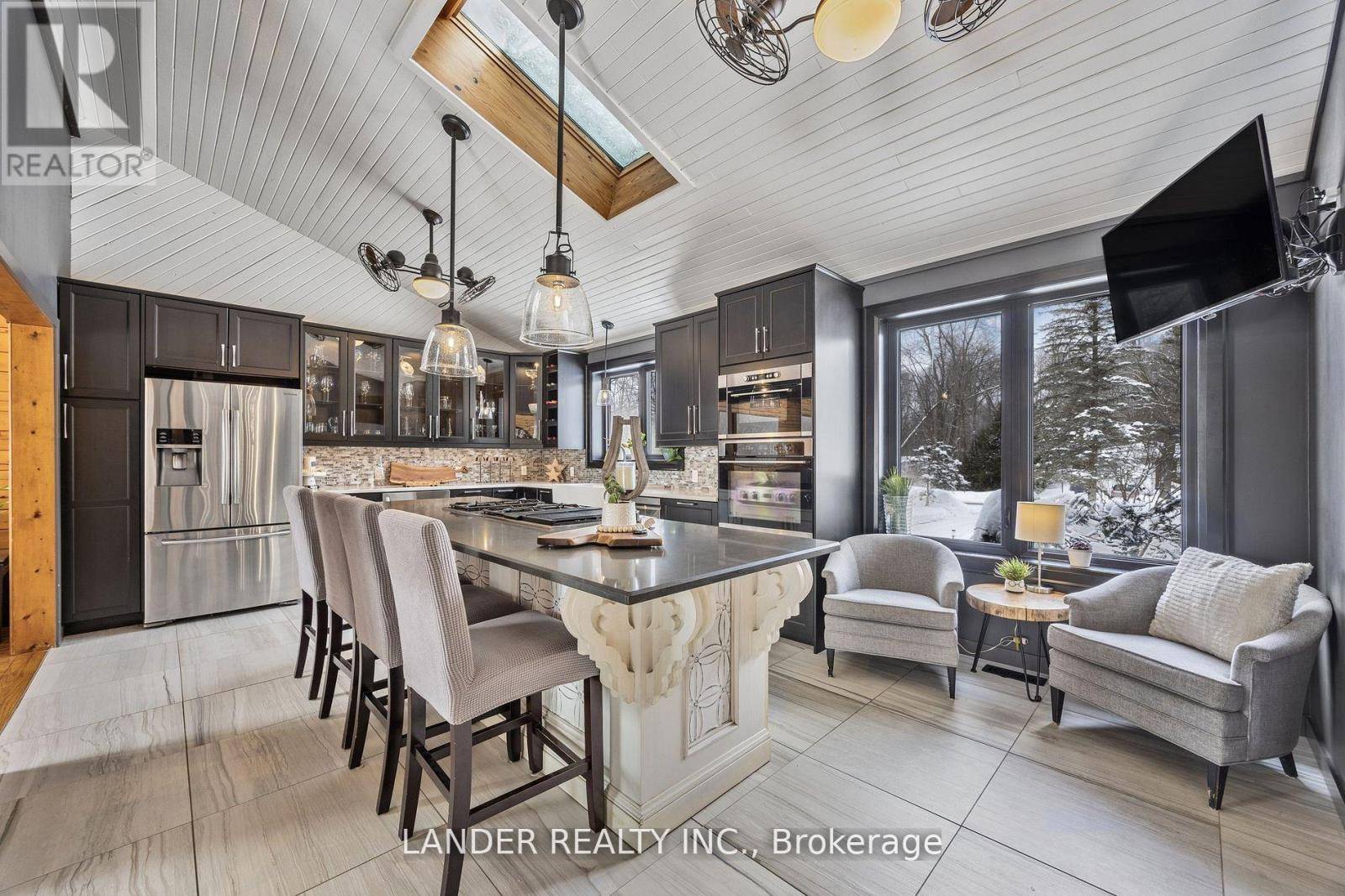 East Gwillimbury (holland Landing), ON L9N0E7,33 MORGANS ROAD