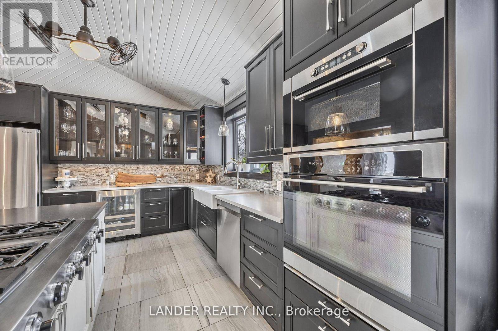 East Gwillimbury (holland Landing), ON L9N0E7,33 MORGANS ROAD