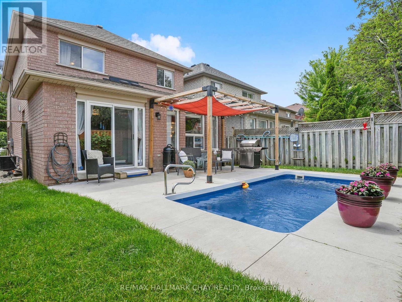 New Tecumseth (alliston), ON L9R1Y5,108 HENDERSON CRESCENT
