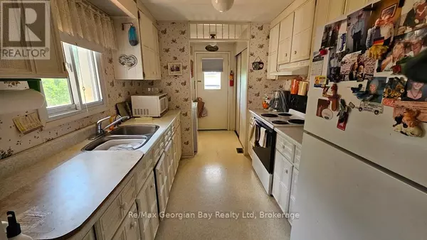 Innisfil, ON L9S1P8,27 MIMOSA DRIVE