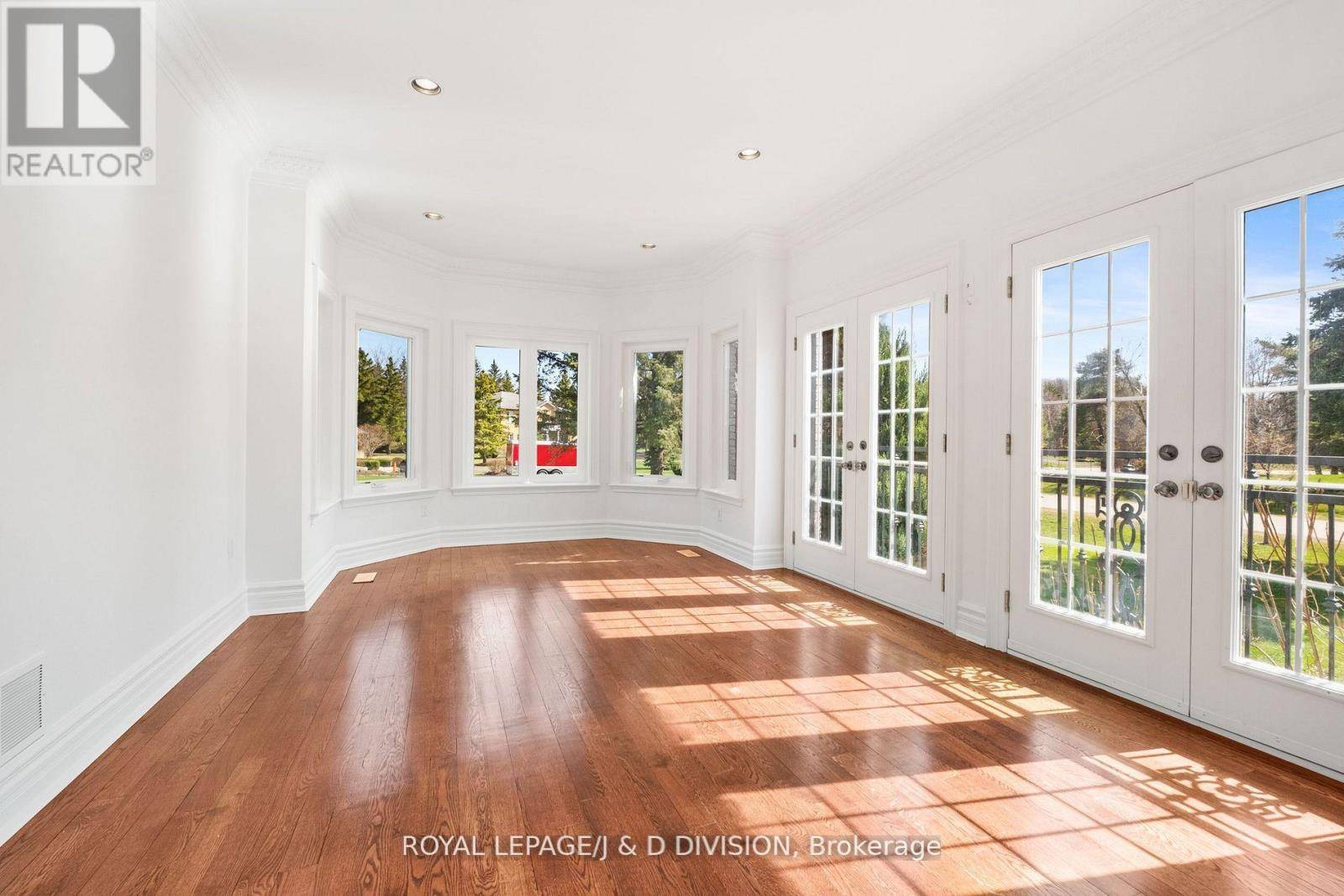 Whitchurch-stouffville, ON L4A7X5,19 LOGAN COURT