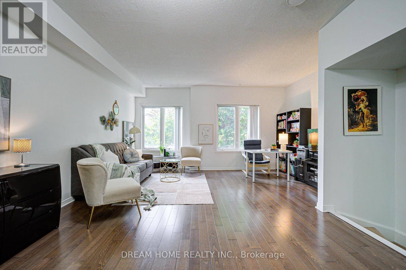 Markham (milliken Mills East), ON L3R6B6,4608 Steeles AVE East #TH4