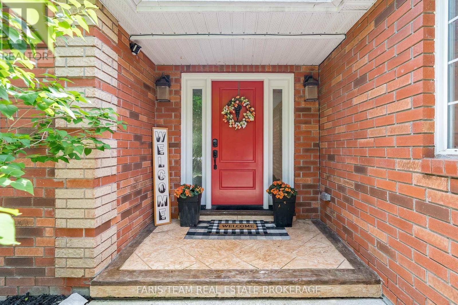 Innisfil (alcona), ON L9S2H6,657 BURTON DRIVE