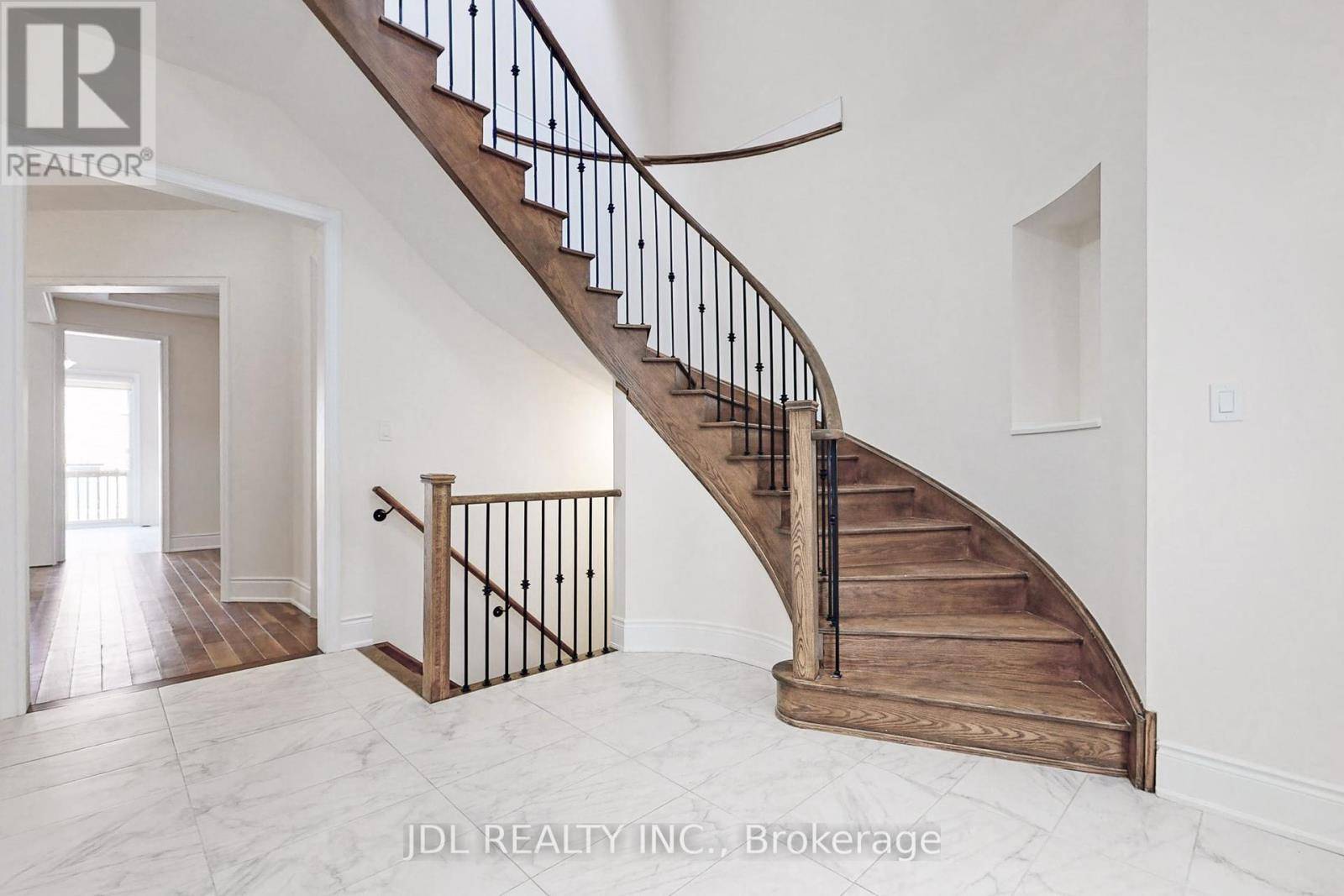 Richmond Hill (bayview Hill), ON L4B0G2,95 GIARDINA CRESCENT