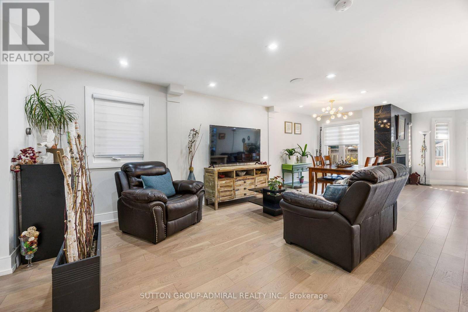 Vaughan (crestwood-springfarm-yorkhill), ON L4J5V8,134 GAILCREST CIRCLE