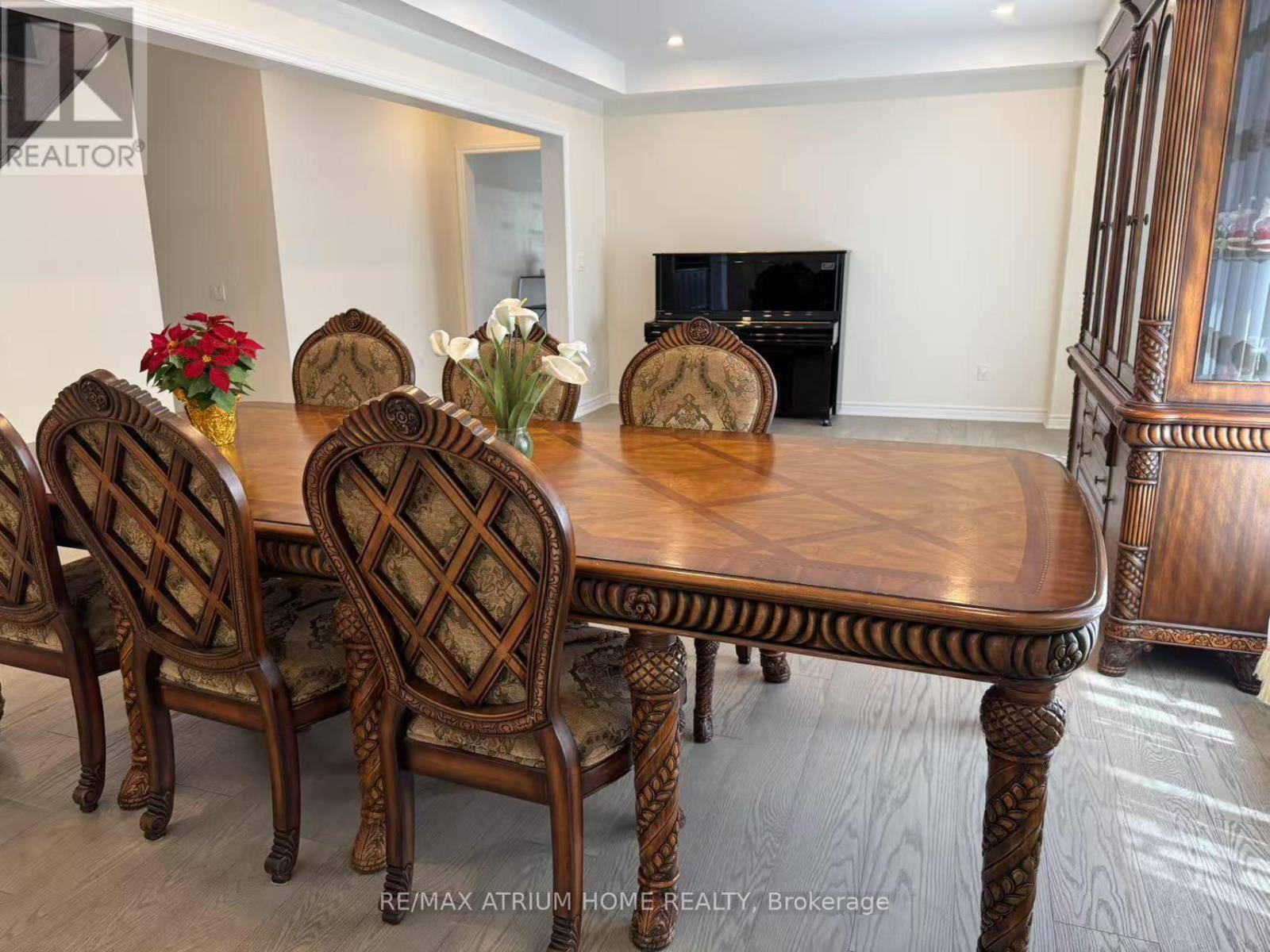 East Gwillimbury (holland Landing), ON L9N0S6,4 GOLDENEYE DRIVE