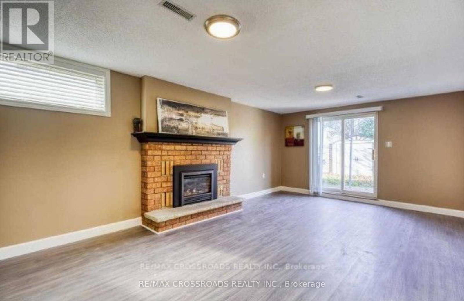 304 ORSI AVENUE, Bradford West Gwillimbury (bradford), ON L3Z1B7