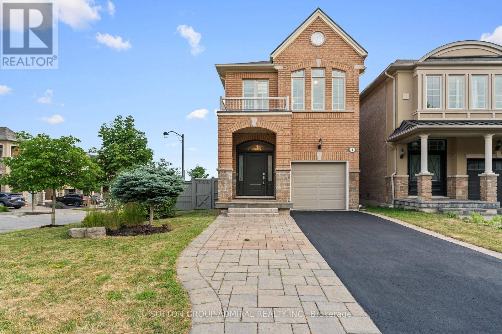 Vaughan (patterson), ON L6A0V6,1 ROBERT GREEN CRESCENT