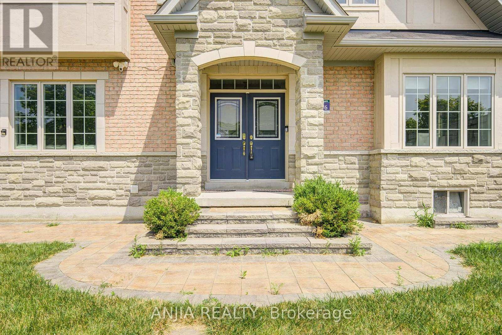 Whitchurch-stouffville (stouffville), ON L4A0Z4,203 RICHARD UNDERHILL AVENUE