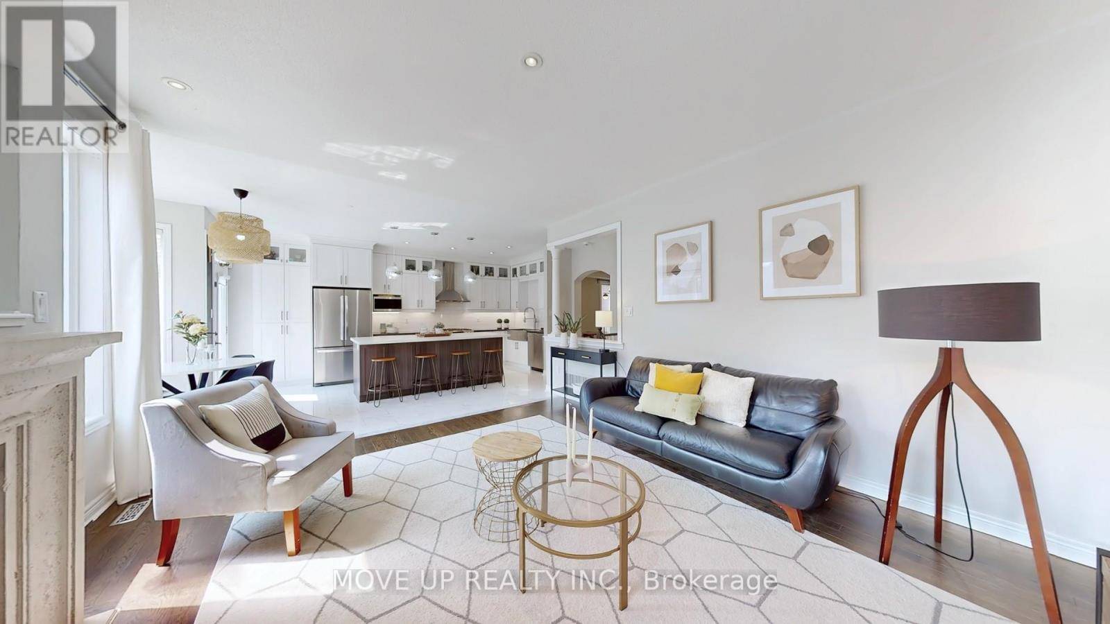 Whitchurch-stouffville (stouffville), ON L4A0K7,30 HOPPINGTON AVENUE
