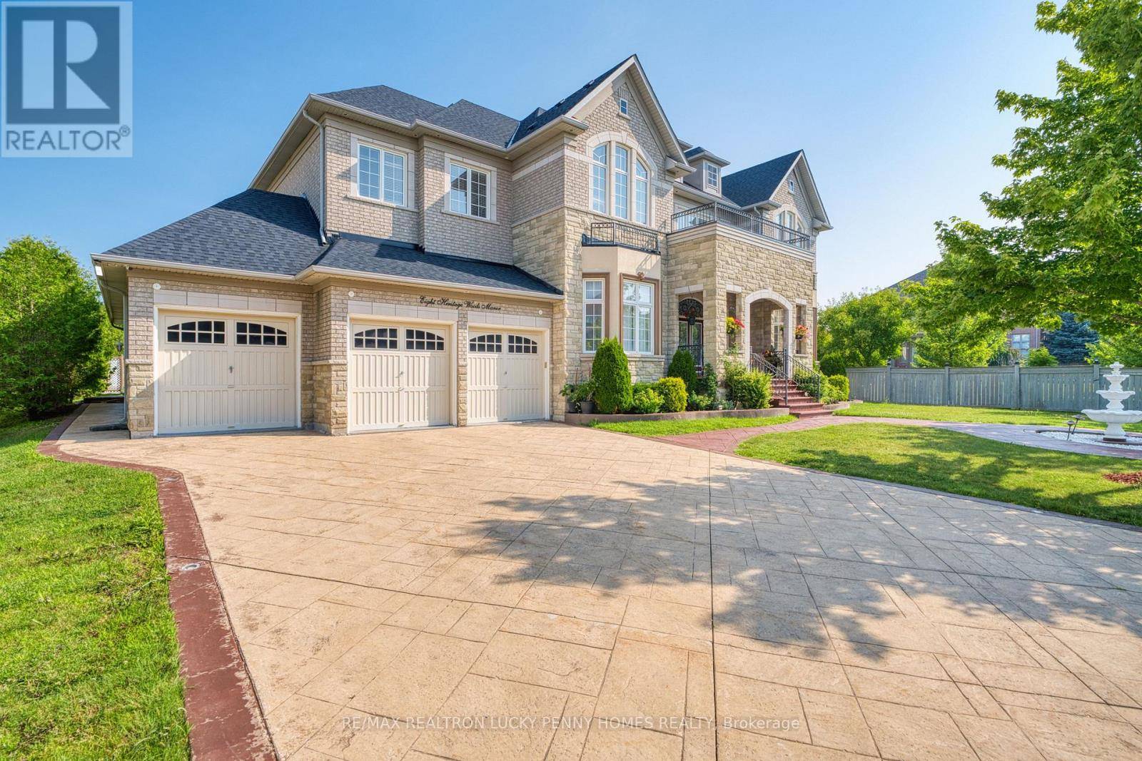 8 HERITAGE WOODS MANOR, Markham (devil's Elbow), ON L6C3H1