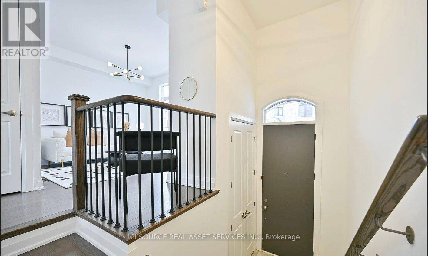 Richmond Hill (south Richvale), ON L4C0Z9,64 DUNCOMBE LANE