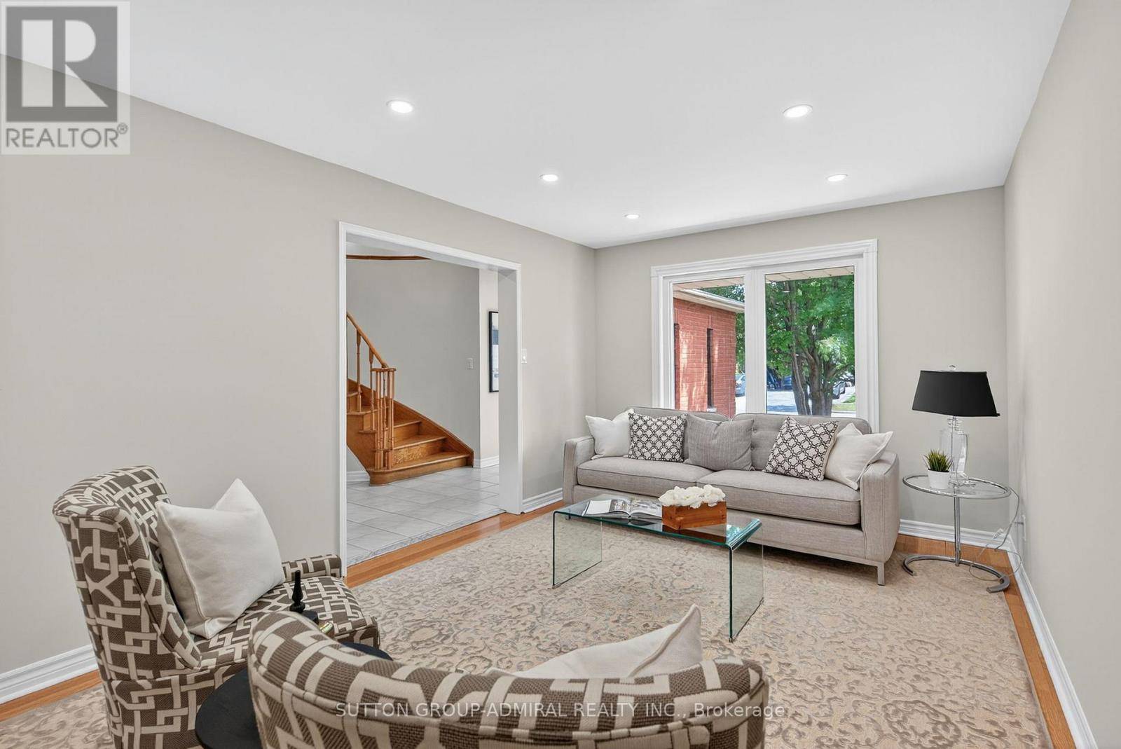 Richmond Hill (north Richvale), ON L4C9R9,43 KEREMEOS CRESCENT
