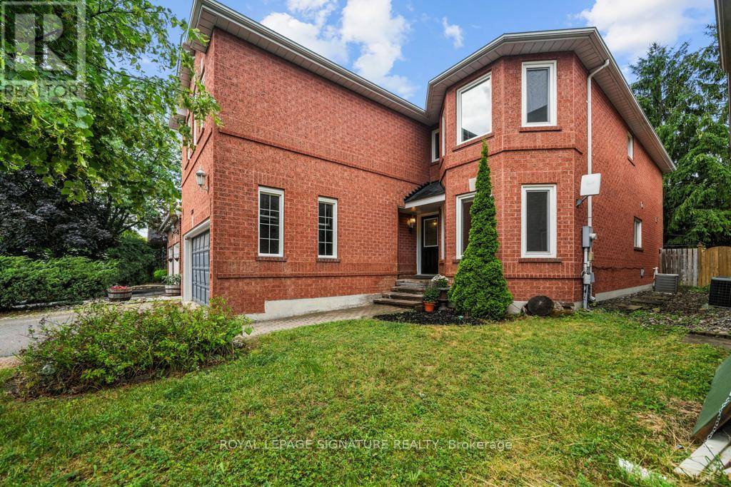 Newmarket (summerhill Estates), ON L3X2K6,584 DOUBLETREE LANE