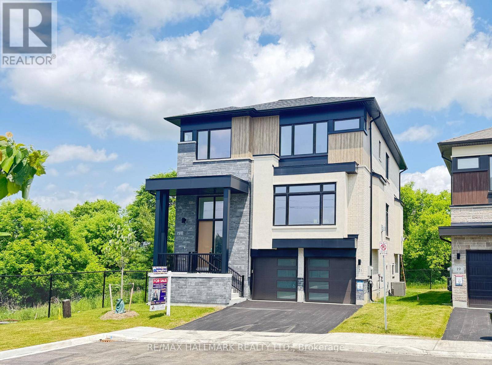 23 KINGWOOD LANE, Aurora (aurora Estates), ON L4G6W4