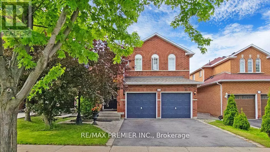 Vaughan (maple), ON L6A3C1,215 DRUMMOND DRIVE