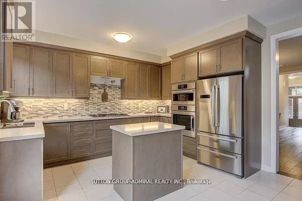 East Gwillimbury (queensville), ON L9N0R5,103 LEADEN HALL DRIVE