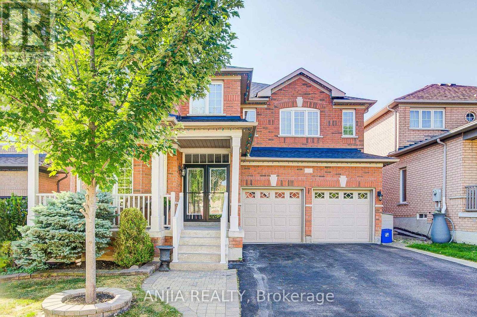 13 KINGSMILL COURT, Markham (greensborough), ON L6E1Y2