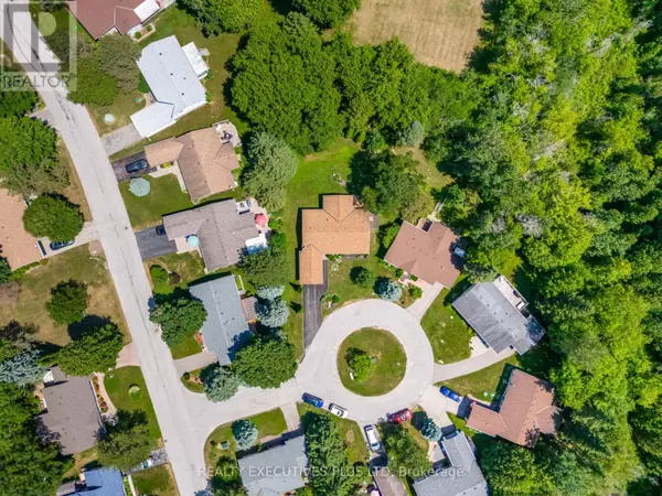 New Tecumseth, ON L0G1W0,3 PINEVIEW COURT