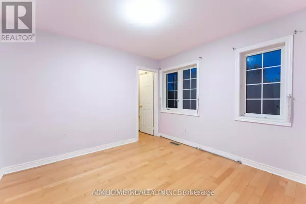 Markham (greensborough), ON L6E1R5,11 SUNBURST CRESCENT
