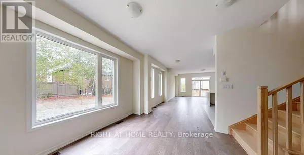 Vaughan (patterson), ON L6A5E5,235 GRAND TRUNK AVENUE