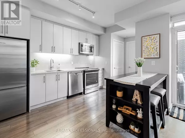 Innisfil, ON L9S0L9,241 Sea Ray AVE #A101